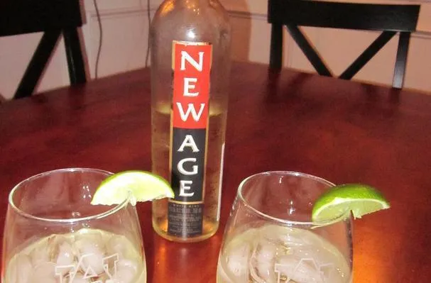 Pezsgő fehérbor jéggel