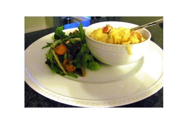 Labdarúgó parti makaróni és sajt