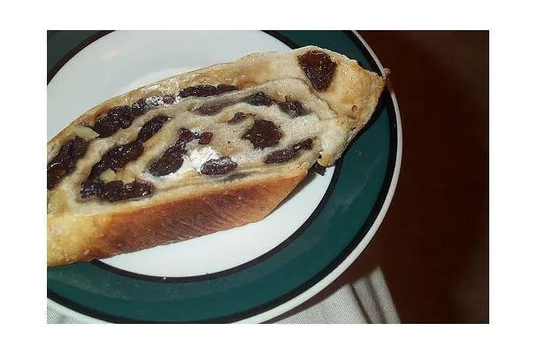 Olasz mazsolás kenyér