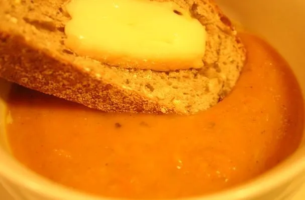 Kabocha tök és gyömbér leves