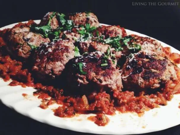 Bazsalikomos-fokhagymás húsgombócok