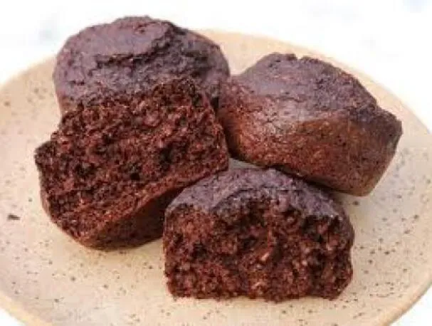 Csokoládédarabos korpamu muffinok Xocai egészséges étcsokoládéval